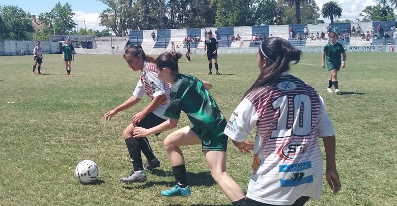 Empleado de Comercio se consagró campeón de la Reserva en el Ascenso al vencer a Sporting
